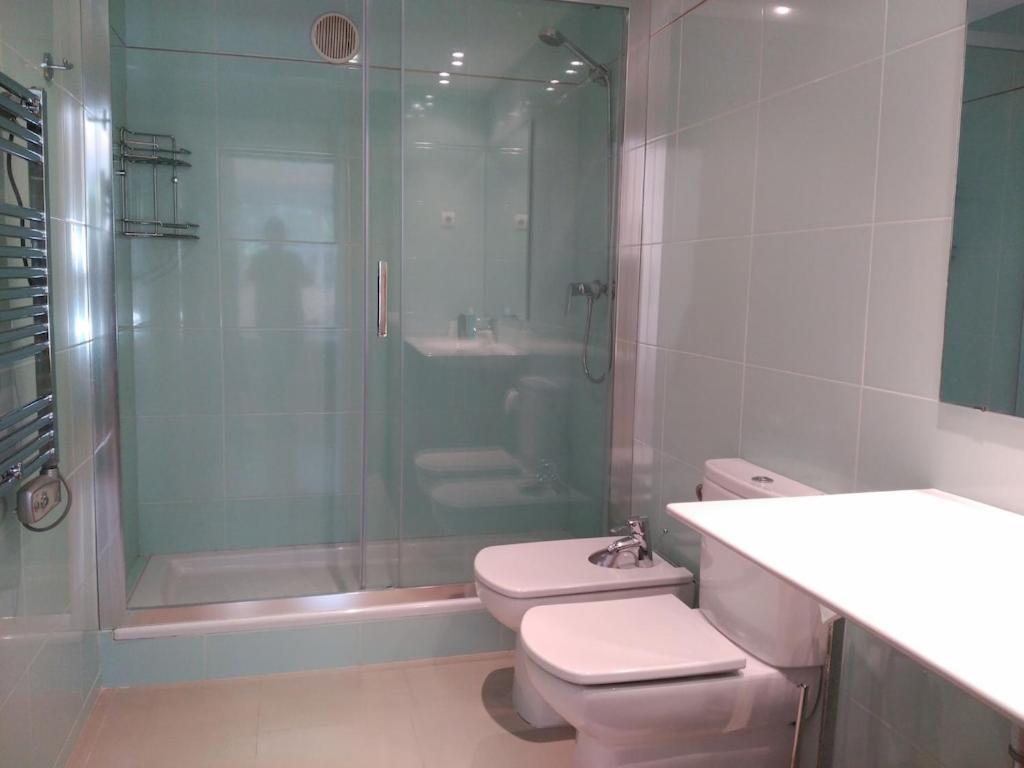 Luxury Flat, 3 Bedrooms, 2 Bathrooms And Swimming Pool Next To The Beach!! * Sant Adria de Besos
