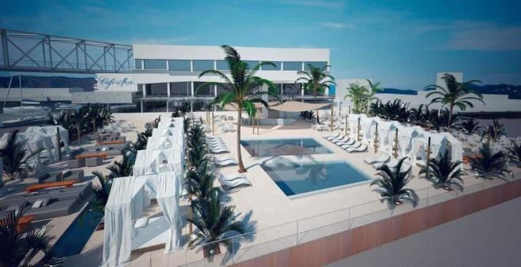 Apartment Luxury Flat, 3 Bedrooms, 2 Bathrooms And Swimming Pool Next To The Beach!! *