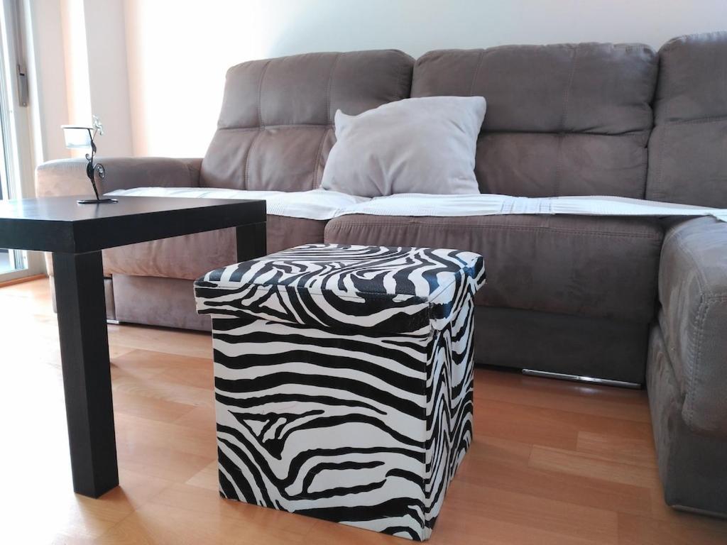 Luxury Flat, 3 Bedrooms, 2 Bathrooms And Swimming Pool Next To The Beach!! * Sant Adria de Besos