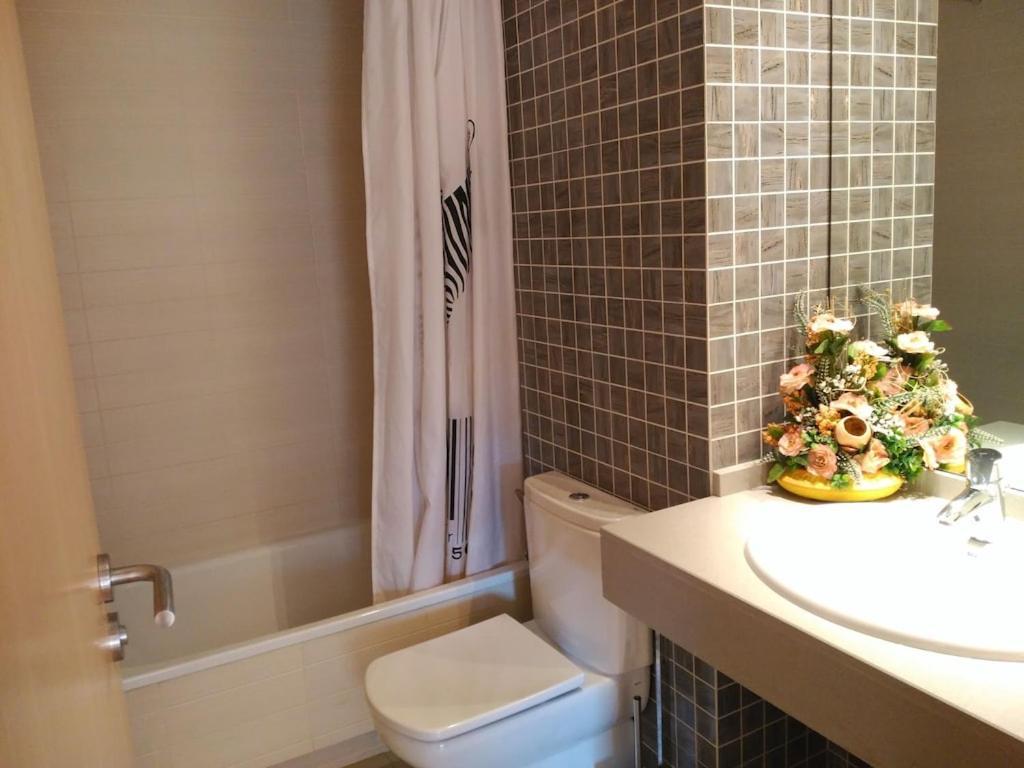 Apartment Luxury Flat, 3 Bedrooms, 2 Bathrooms And Swimming Pool Next To The Beach!! *