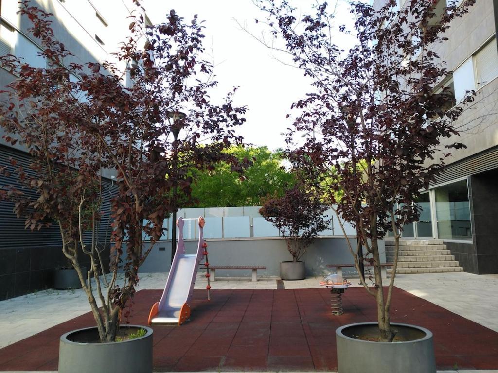 Apartment Luxury Flat, 3 Bedrooms, 2 Bathrooms And Swimming Pool Next To The Beach!! Sant Adria de Besos