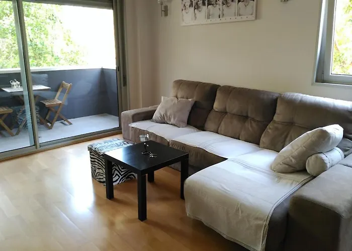 Luxury Flat, 3 Bedrooms, 2 Bathrooms And Swimming Pool Next To The Beach!!