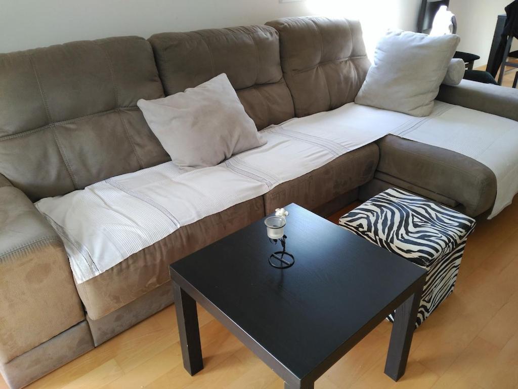 Luxury Flat, 3 Bedrooms, 2 Bathrooms And Swimming Pool Next To The Beach!! Sant Adria de Besos